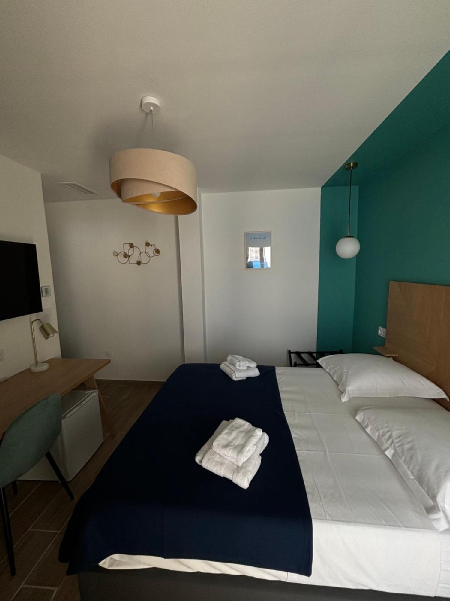 L'Hotel De La Plage เลอ โกร-ดู-รัว ภายนอก รูปภาพ